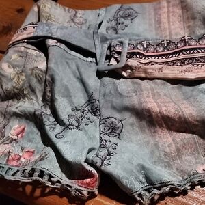 Vintage-Inspired Floral Women's Shorts